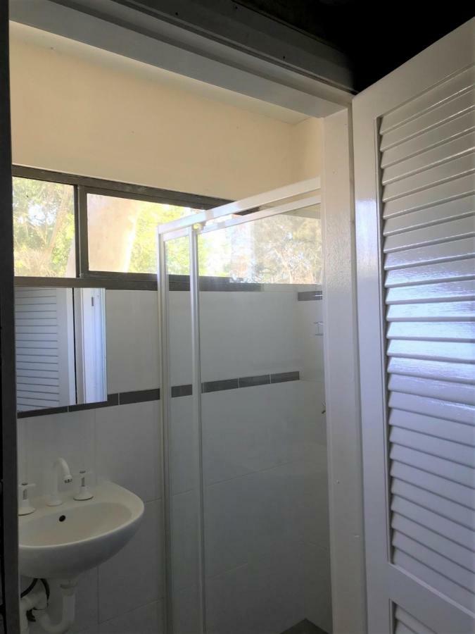 The Lake Guesthouse Budgewoi Exterior photo